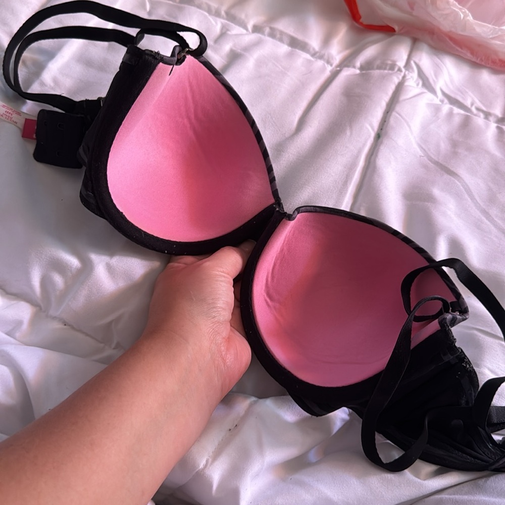 Pink bra - Picture 2 of 3